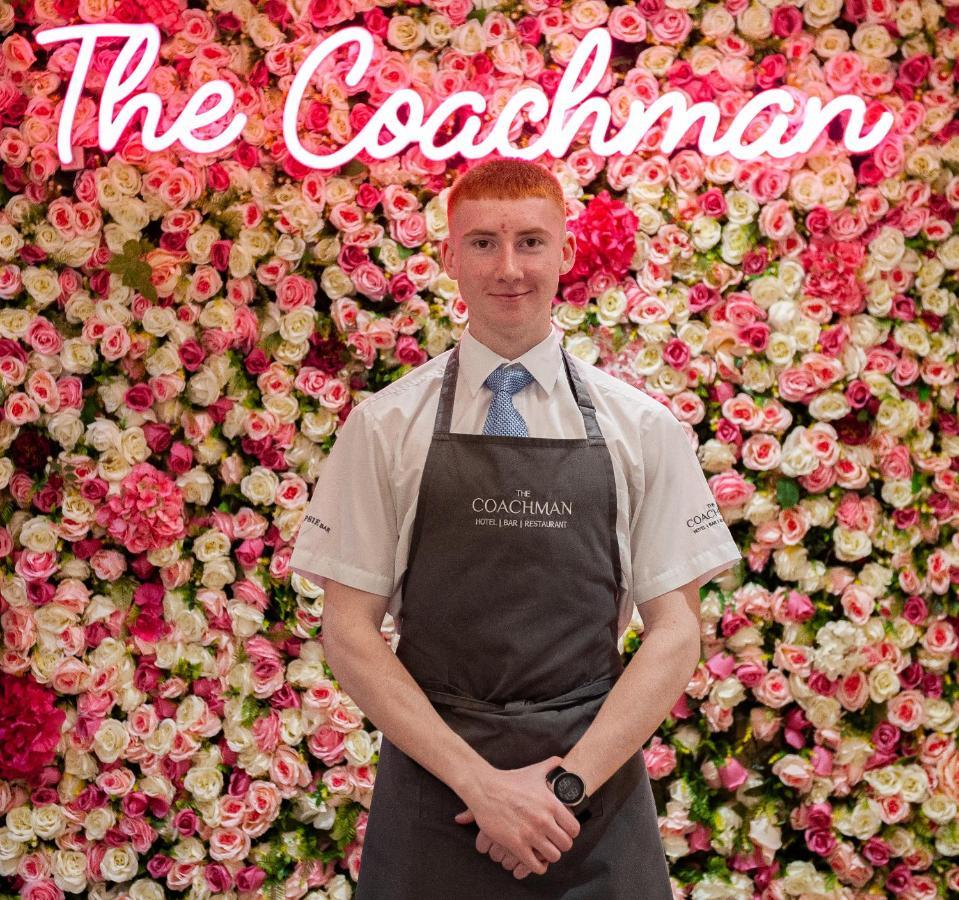 The Coachman Hotel Kilsyth Eksteriør bilde